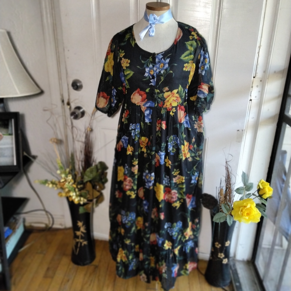 Vtg Erika Taylor Floral Lounge Dress  Cottagecore Black Yellow Blue Size Medium